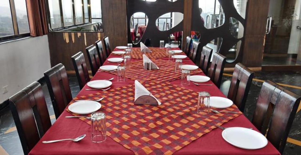 Hotel Pink Pearl Raigarh Екстер'єр фото